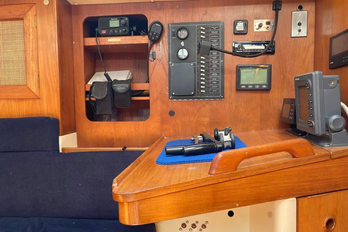 CS Yachts 36 Merlin 35
