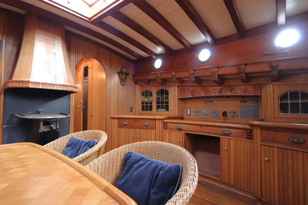 Dutch Botter Yacht 4