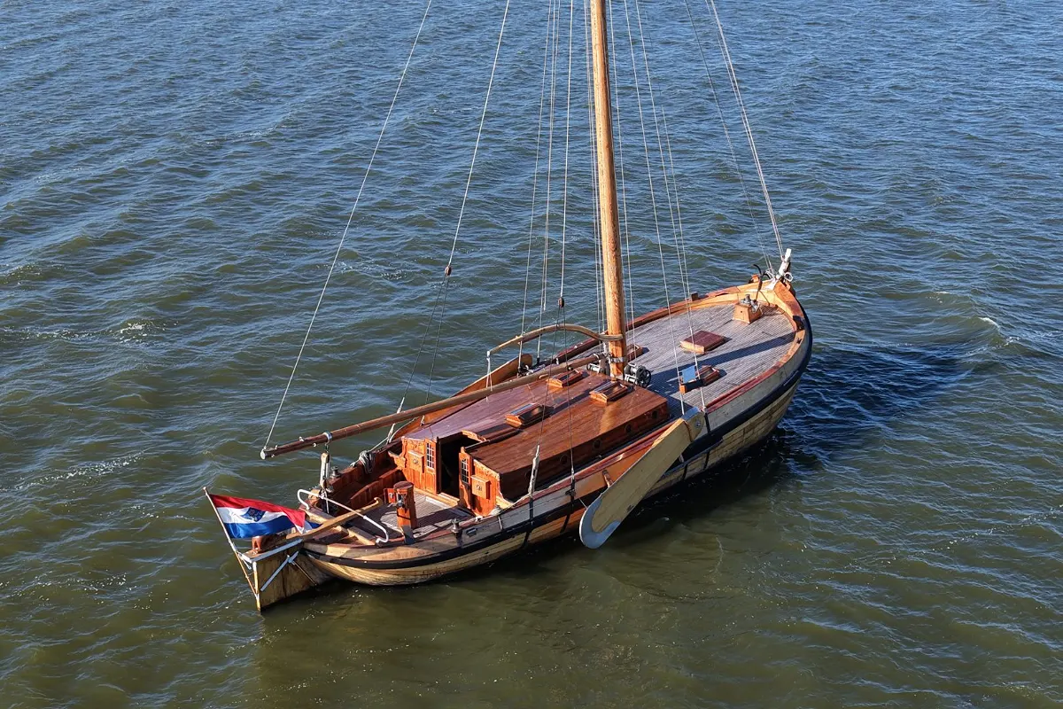 Dutch Botter Yacht 18
