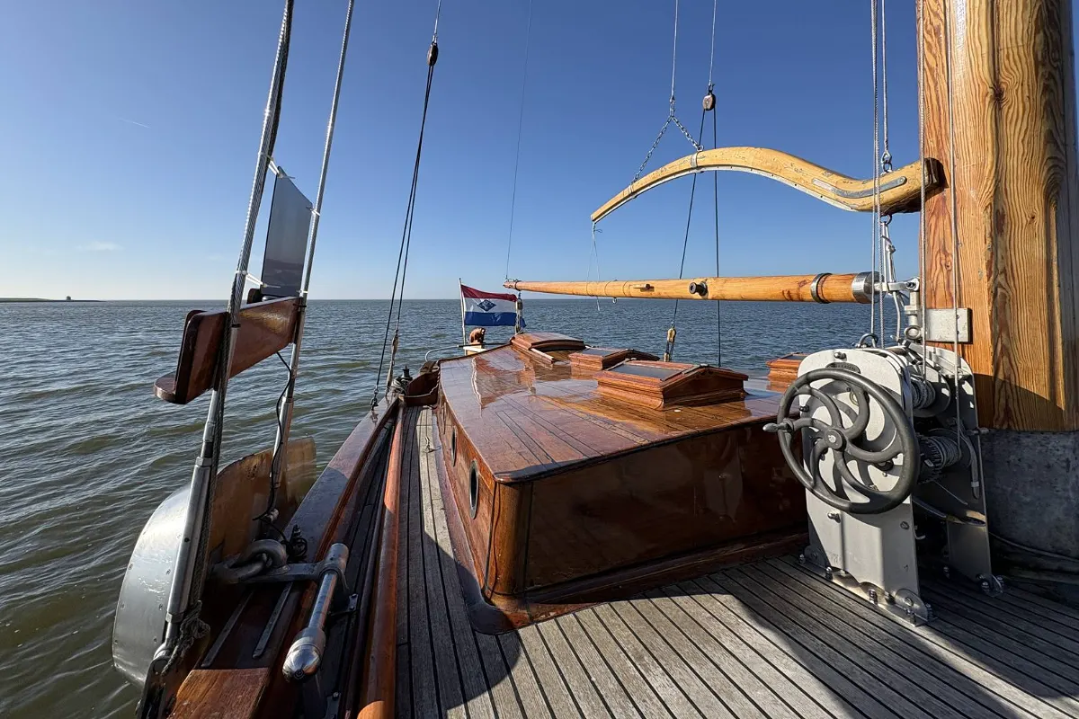 Dutch Botter Yacht 19