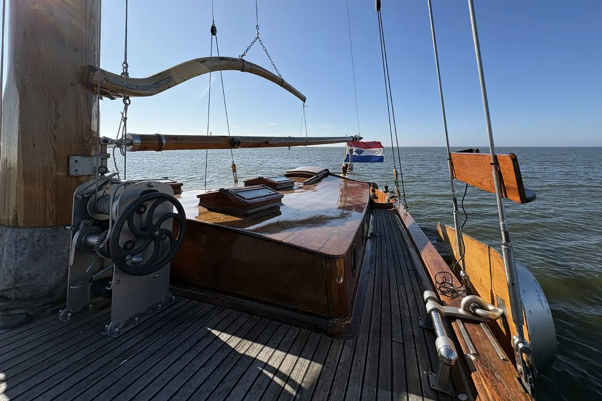 Dutch Botter Yacht 21