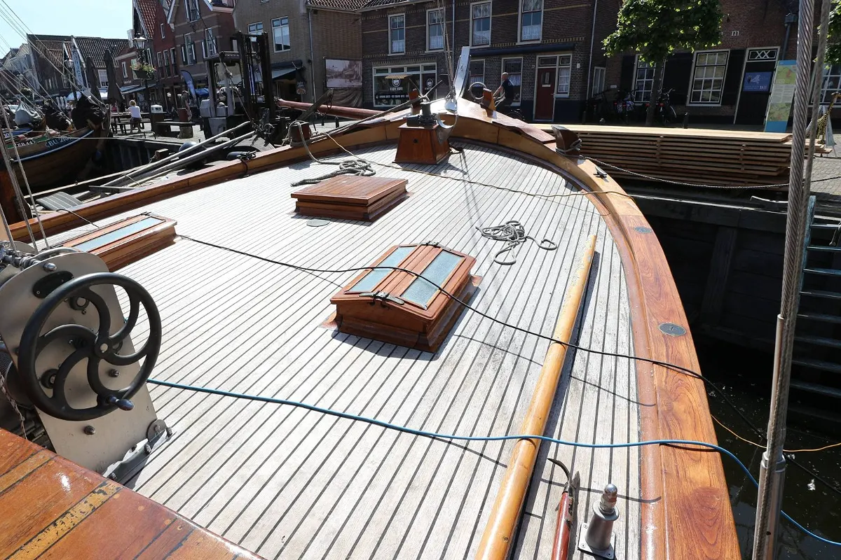 Dutch Botter Yacht 71