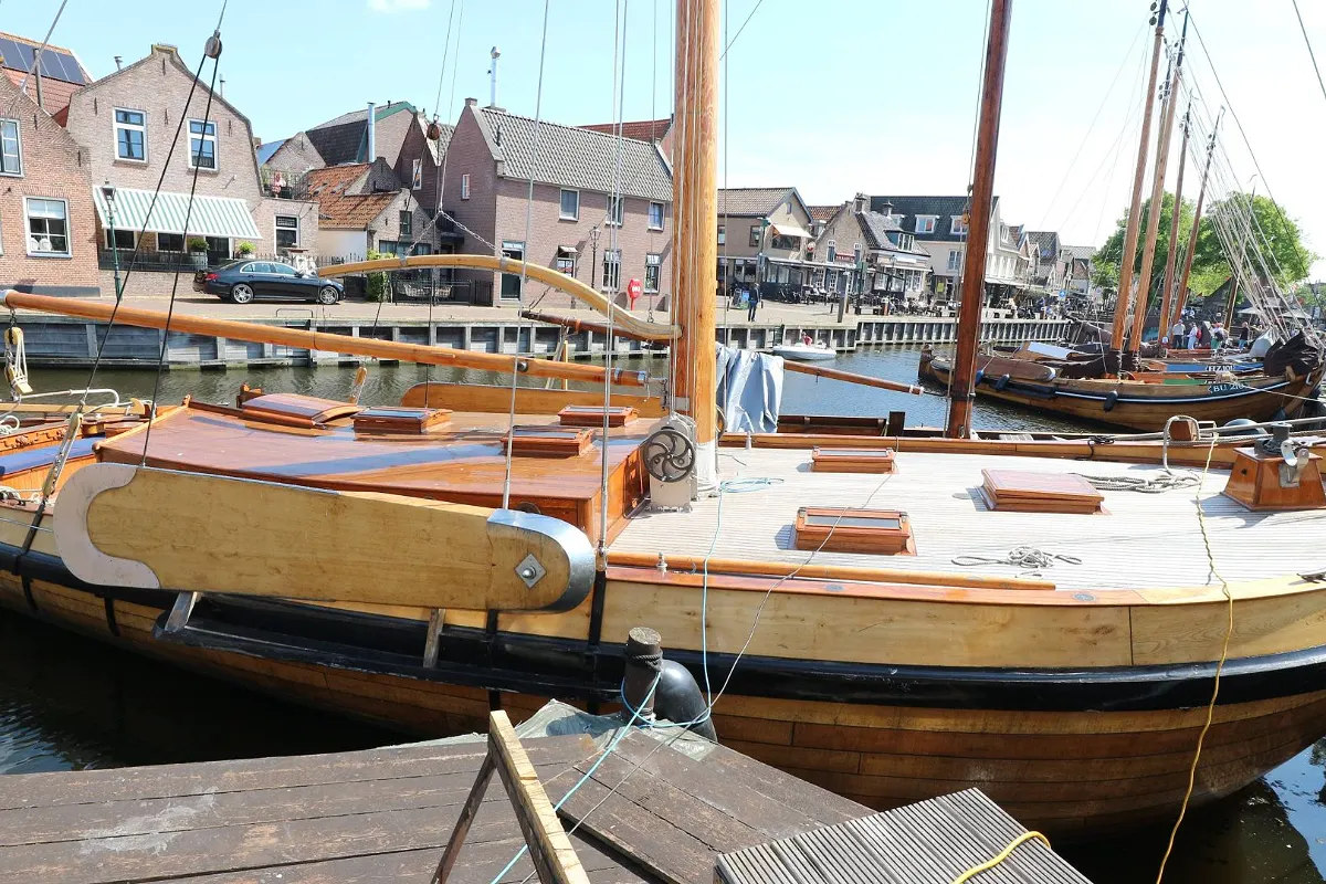 Dutch Botter Yacht 77