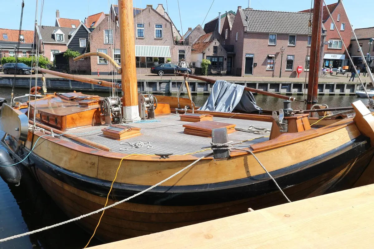Dutch Botter Yacht 80