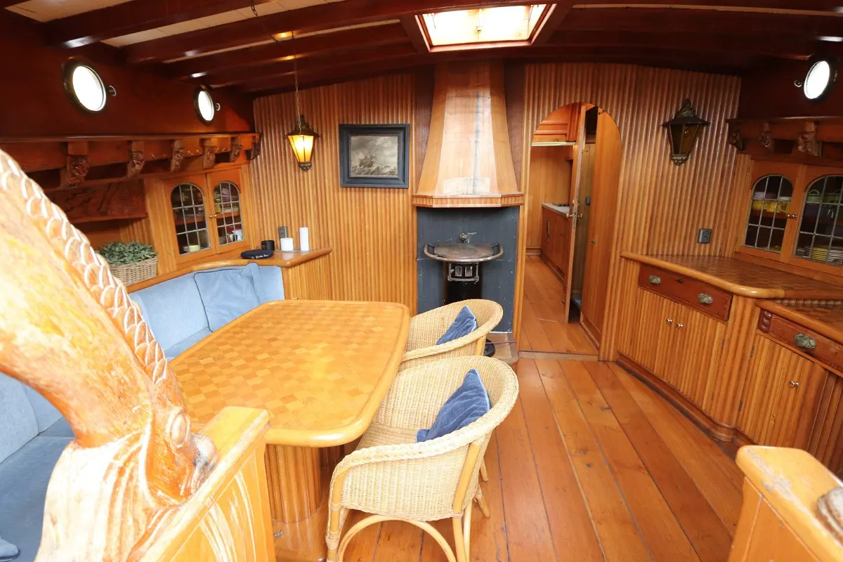 Dutch Botter Yacht 98
