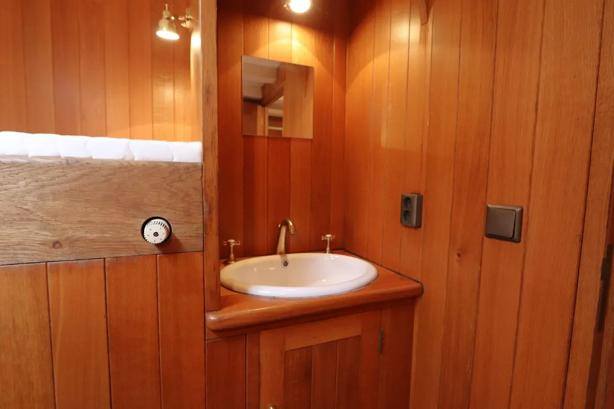 Dutch Botter Yacht 108