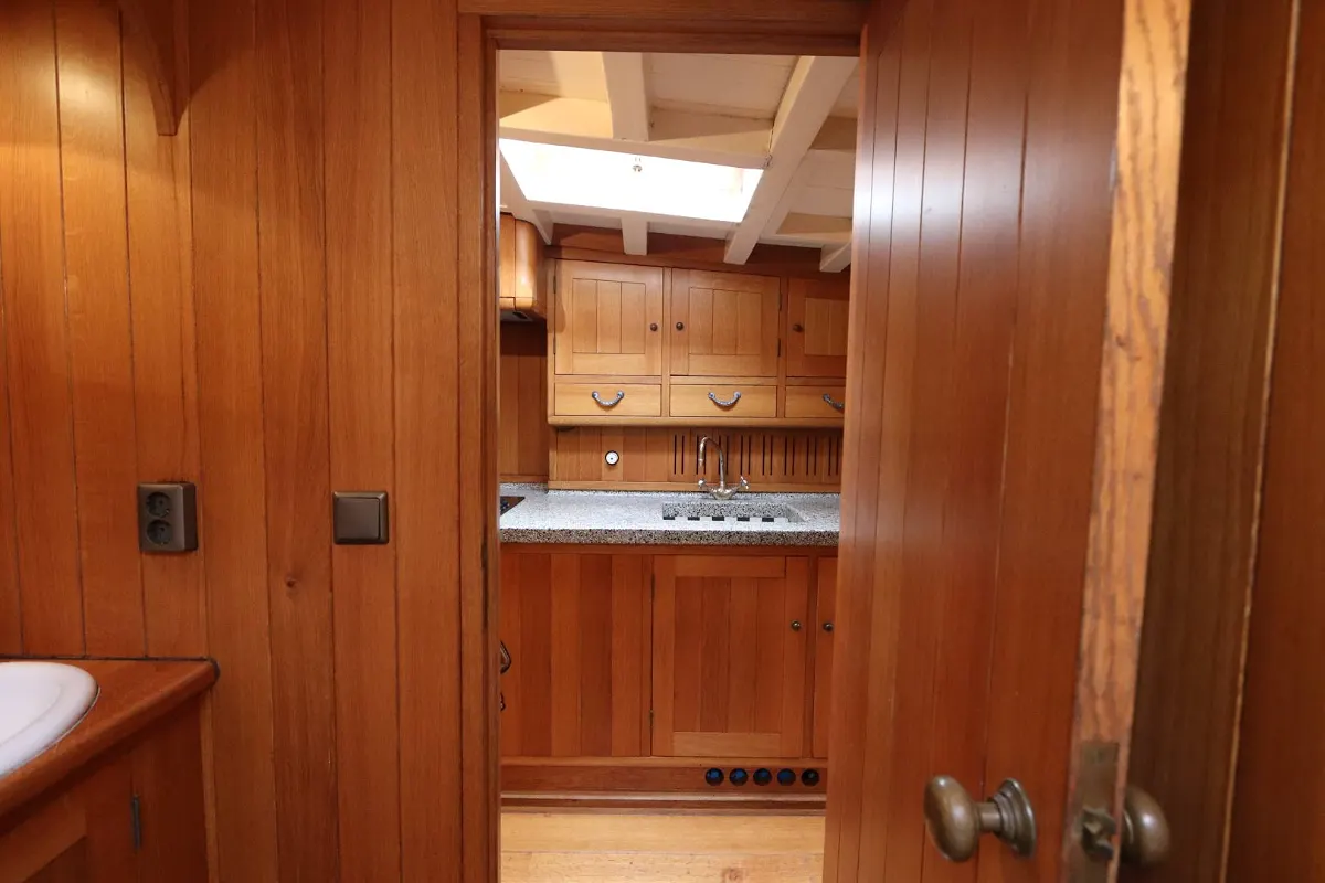 Dutch Botter Yacht 122