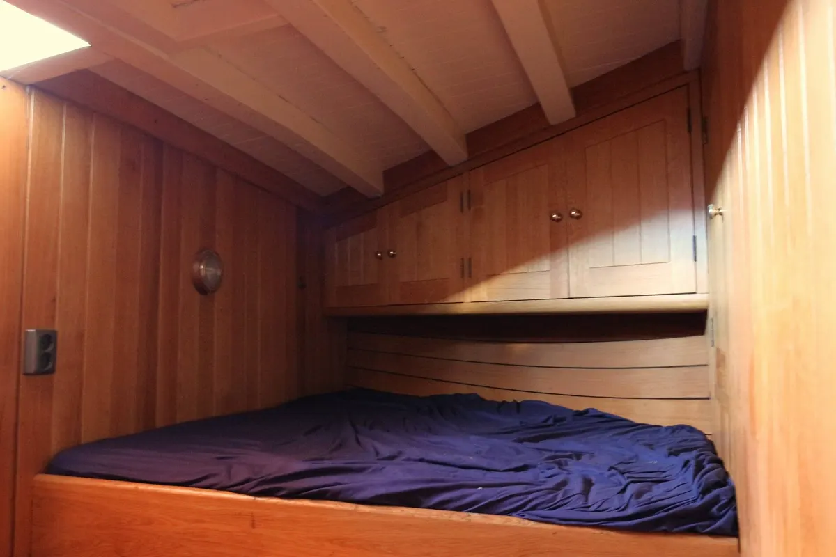 Dutch Botter Yacht 135