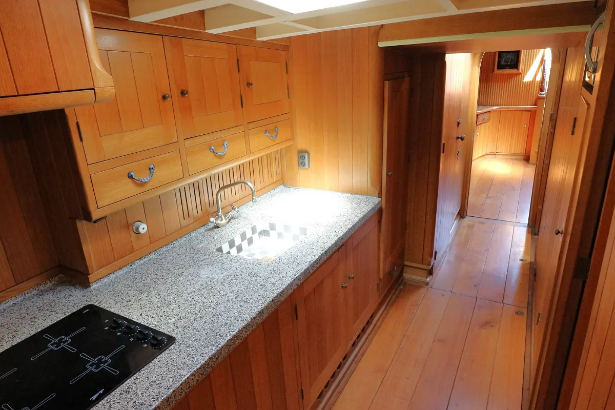 Dutch Botter Yacht 142