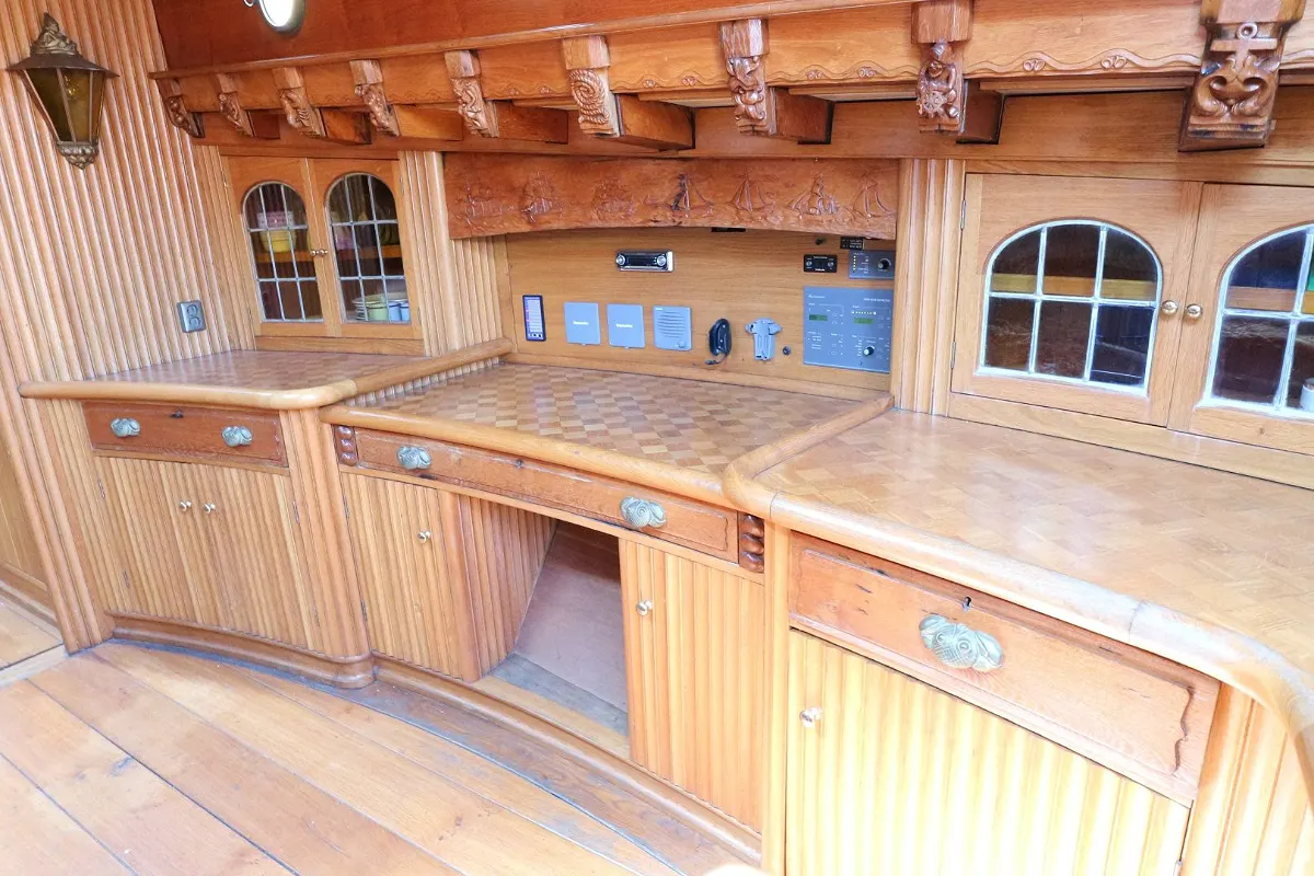 Dutch Botter Yacht 186