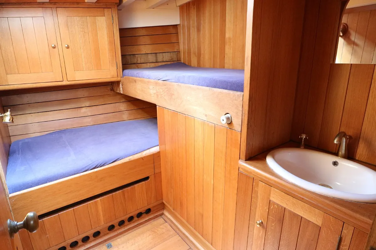Dutch Botter Yacht 200