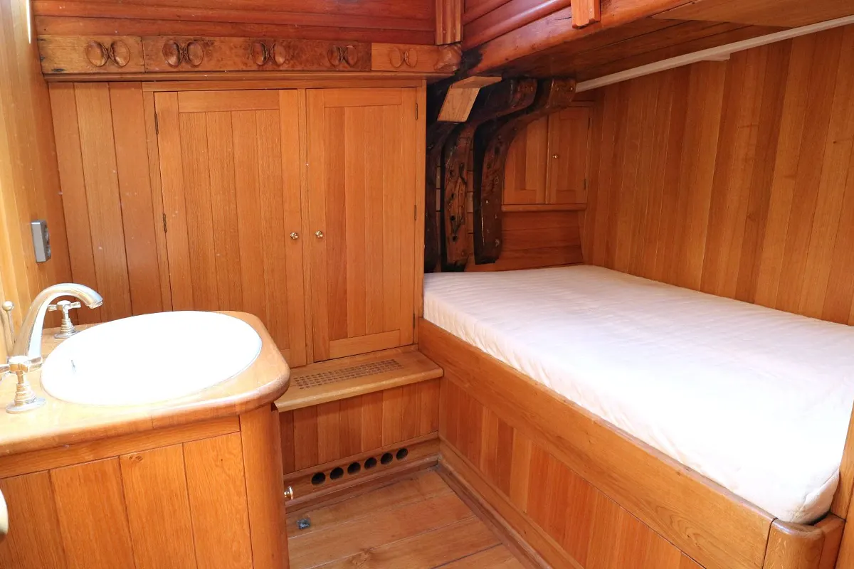Dutch Botter Yacht 208