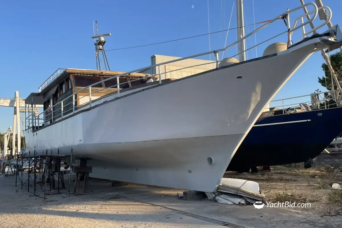 Custom Built - MY ''Tramp'' 18