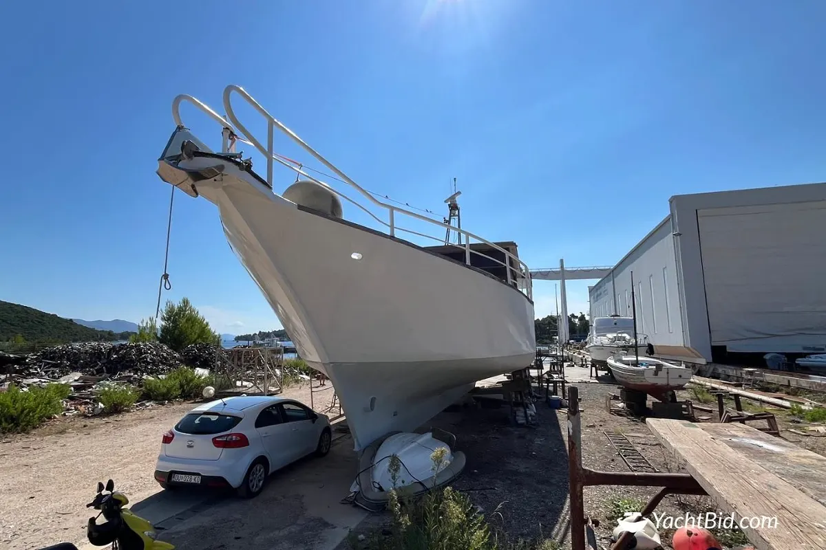 Custom Built - MY ''Tramp'' 25