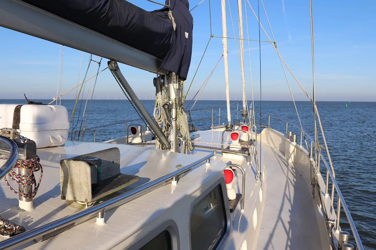Colin Archer Bronsveen 1500 Deck Saloon 39