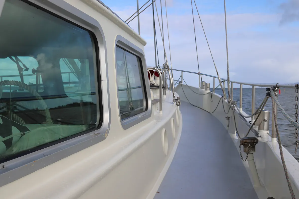 Colin Archer Bronsveen 1500 Deck Saloon 43