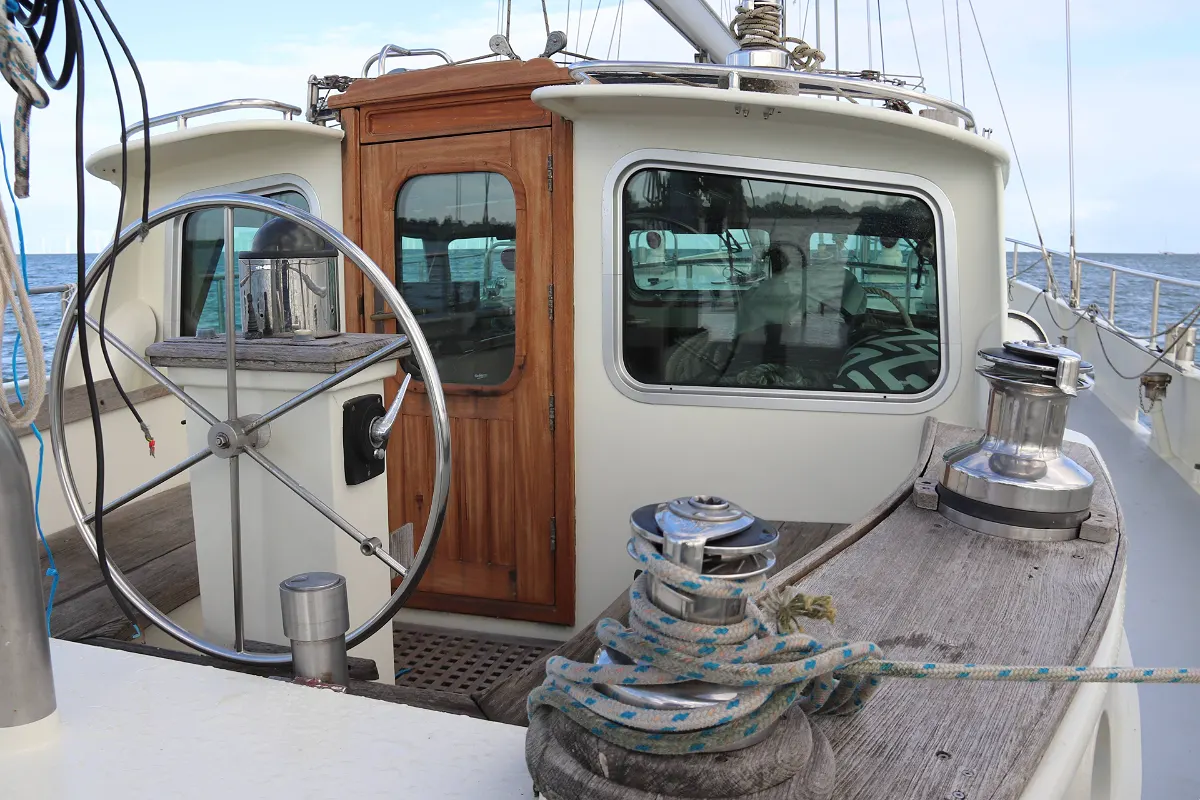 Colin Archer Bronsveen 1500 Deck Saloon 2