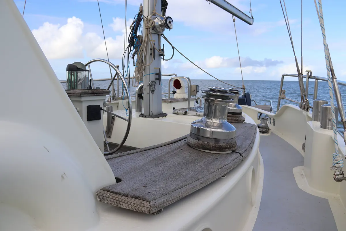 Colin Archer Bronsveen 1500 Deck Saloon 54