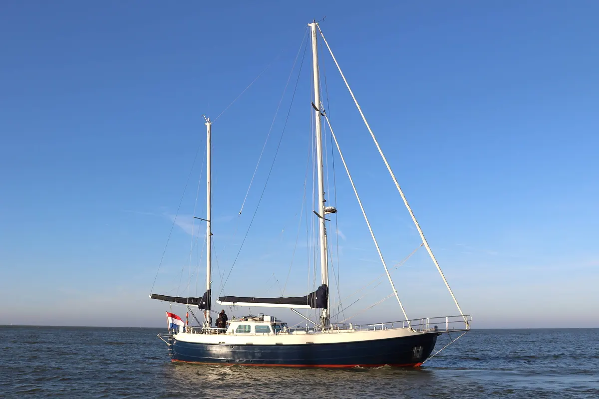 Colin Archer Bronsveen 1500 Deck Saloon 10