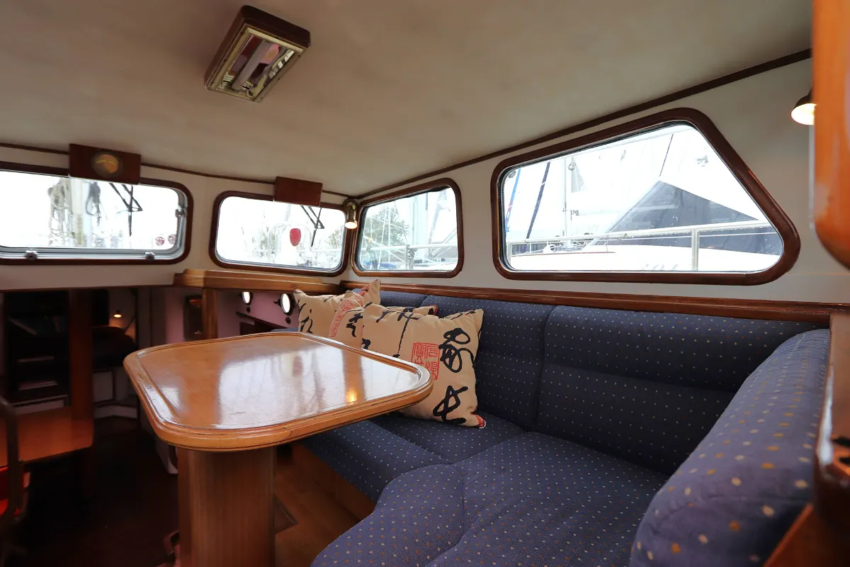 Colin Archer Bronsveen 1500 Deck Saloon 58