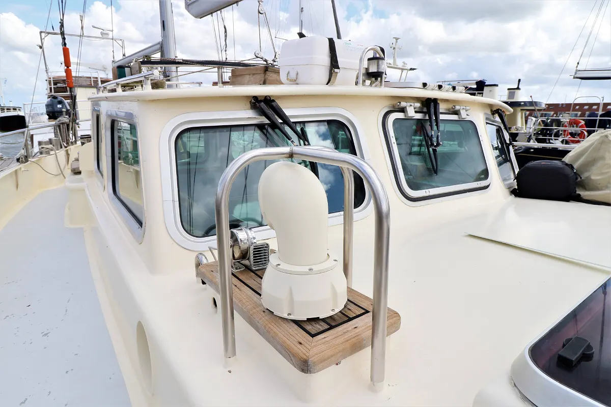 Colin Archer Bronsveen 1500 Deck Saloon 15