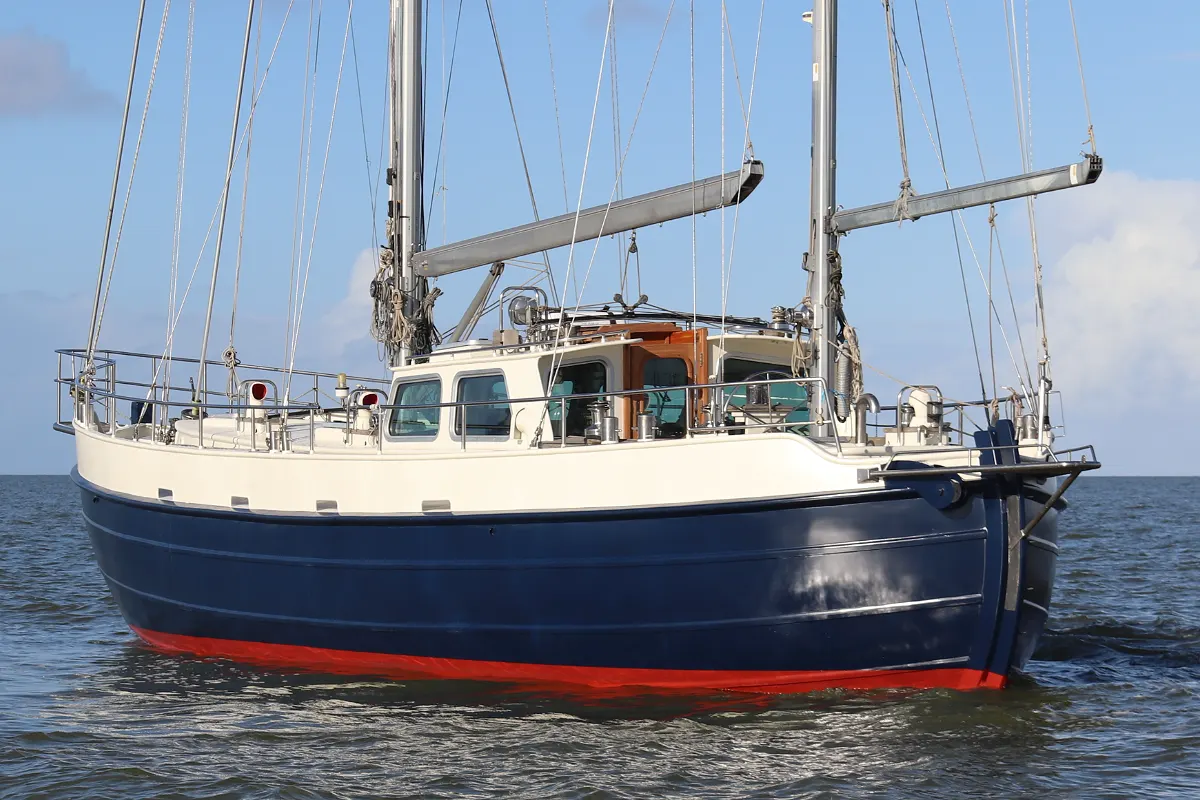 Colin Archer Bronsveen 1500 Deck Saloon 8