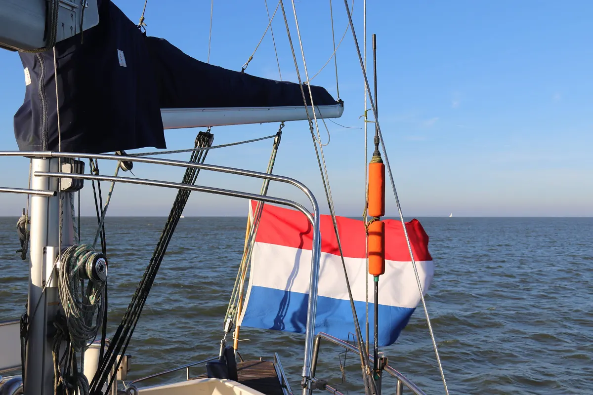 Colin Archer Bronsveen 1500 Deck Saloon 30