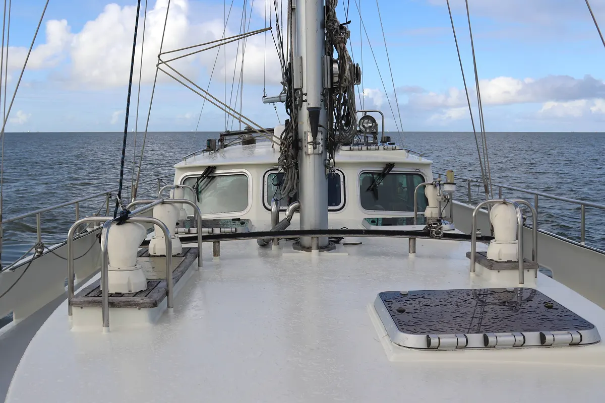 Colin Archer Bronsveen 1500 Deck Saloon 52