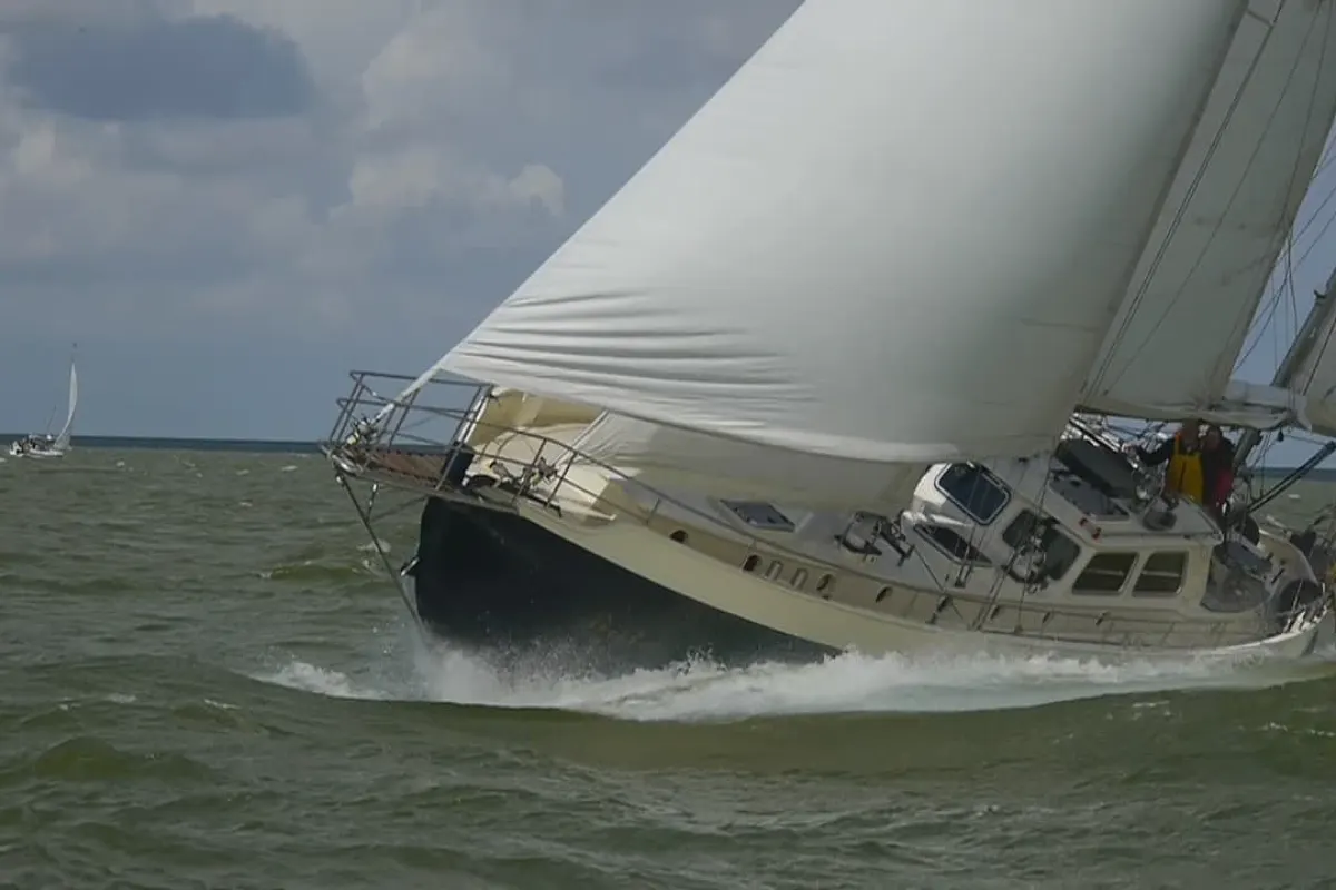 Colin Archer Bronsveen 1500 Deck Saloon 102