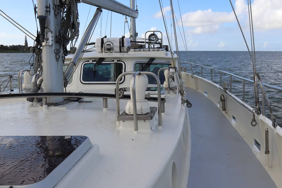 Colin Archer Bronsveen 1500 Deck Saloon 50