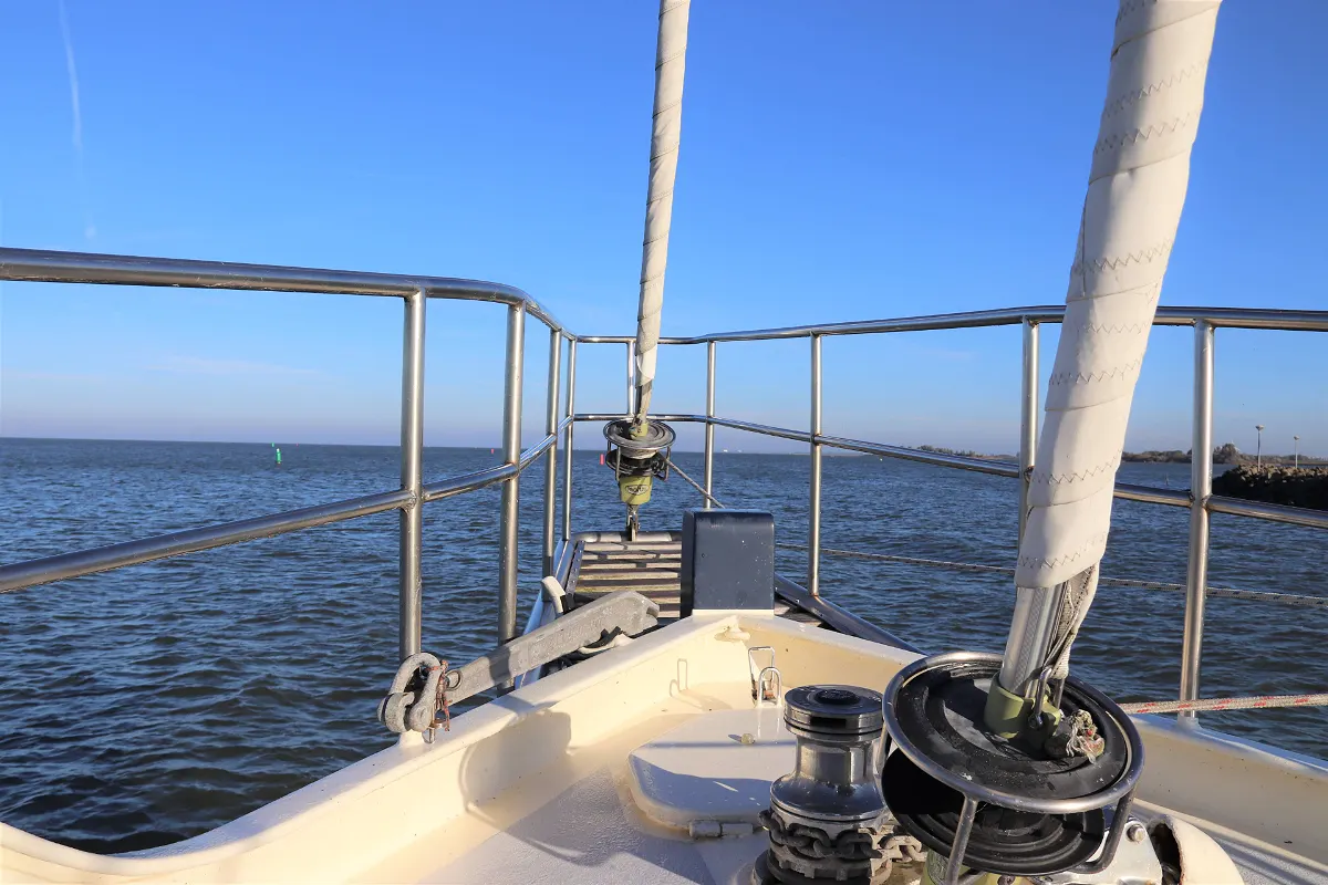 Colin Archer Bronsveen 1500 Deck Saloon 17