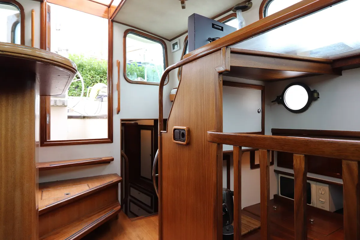 Colin Archer Bronsveen 1500 Deck Saloon 71