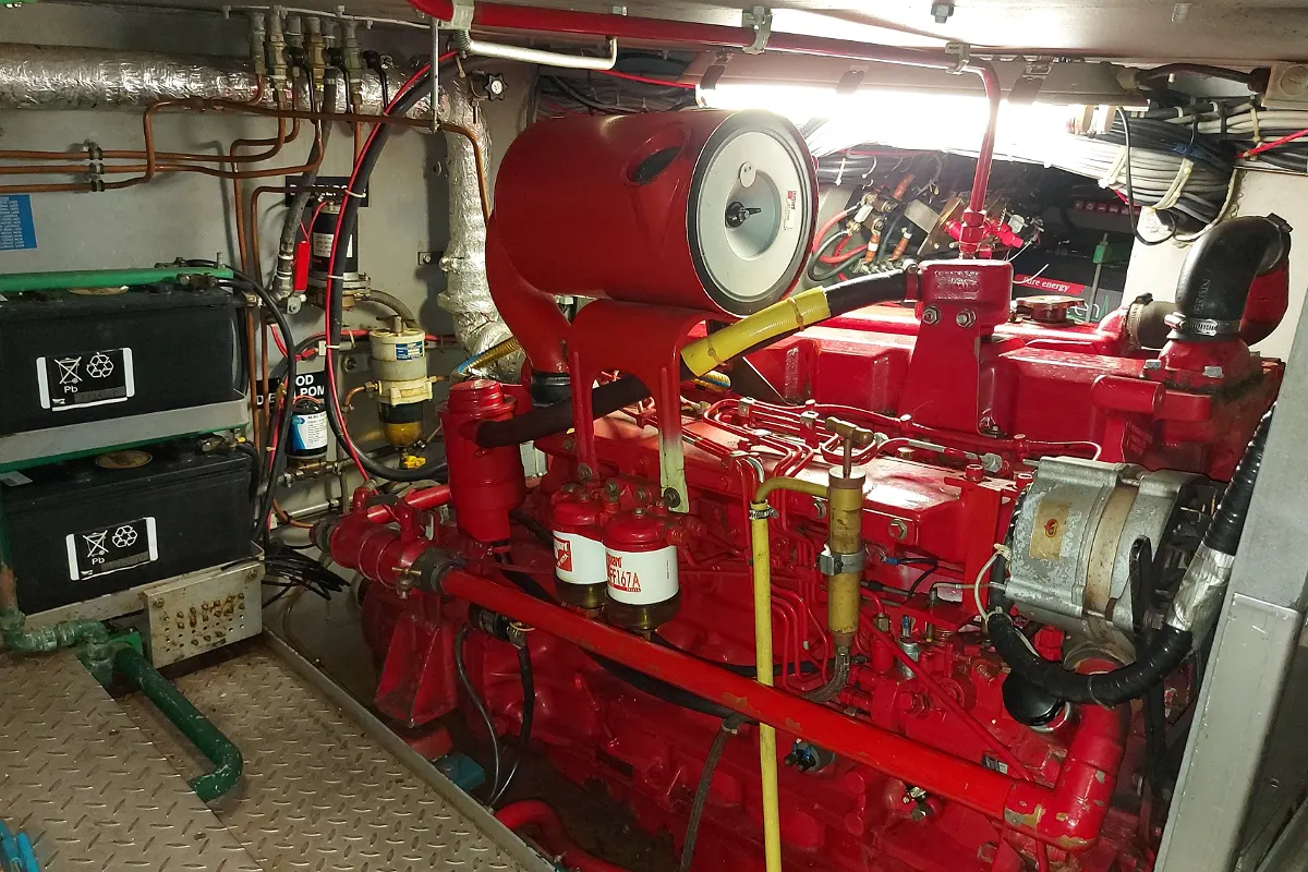 Colin Archer Bronsveen 1500 Deck Saloon 80