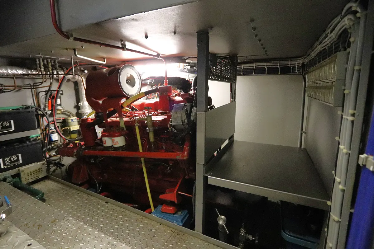 Colin Archer Bronsveen 1500 Deck Saloon 77