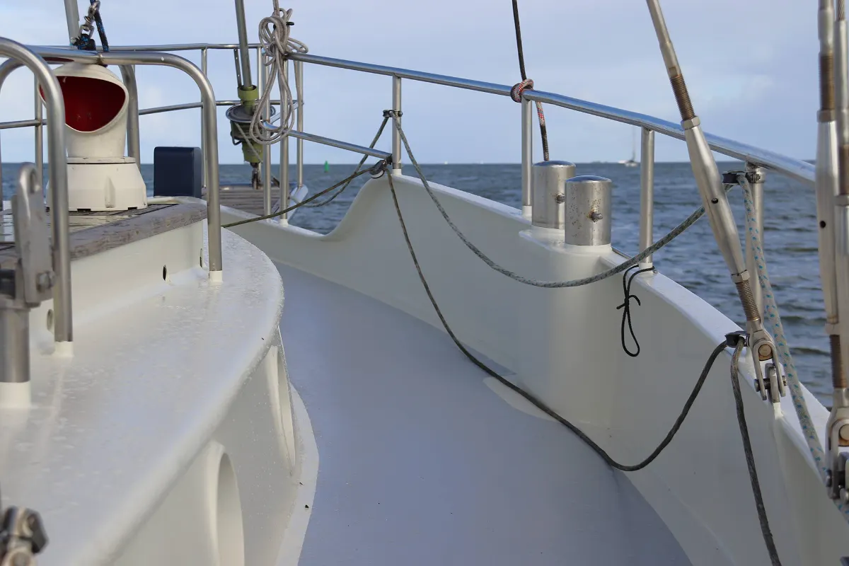 Colin Archer Bronsveen 1500 Deck Saloon 44