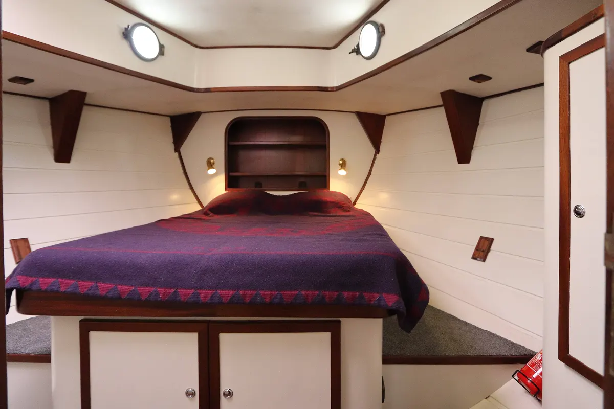 Colin Archer Bronsveen 1500 Deck Saloon 63