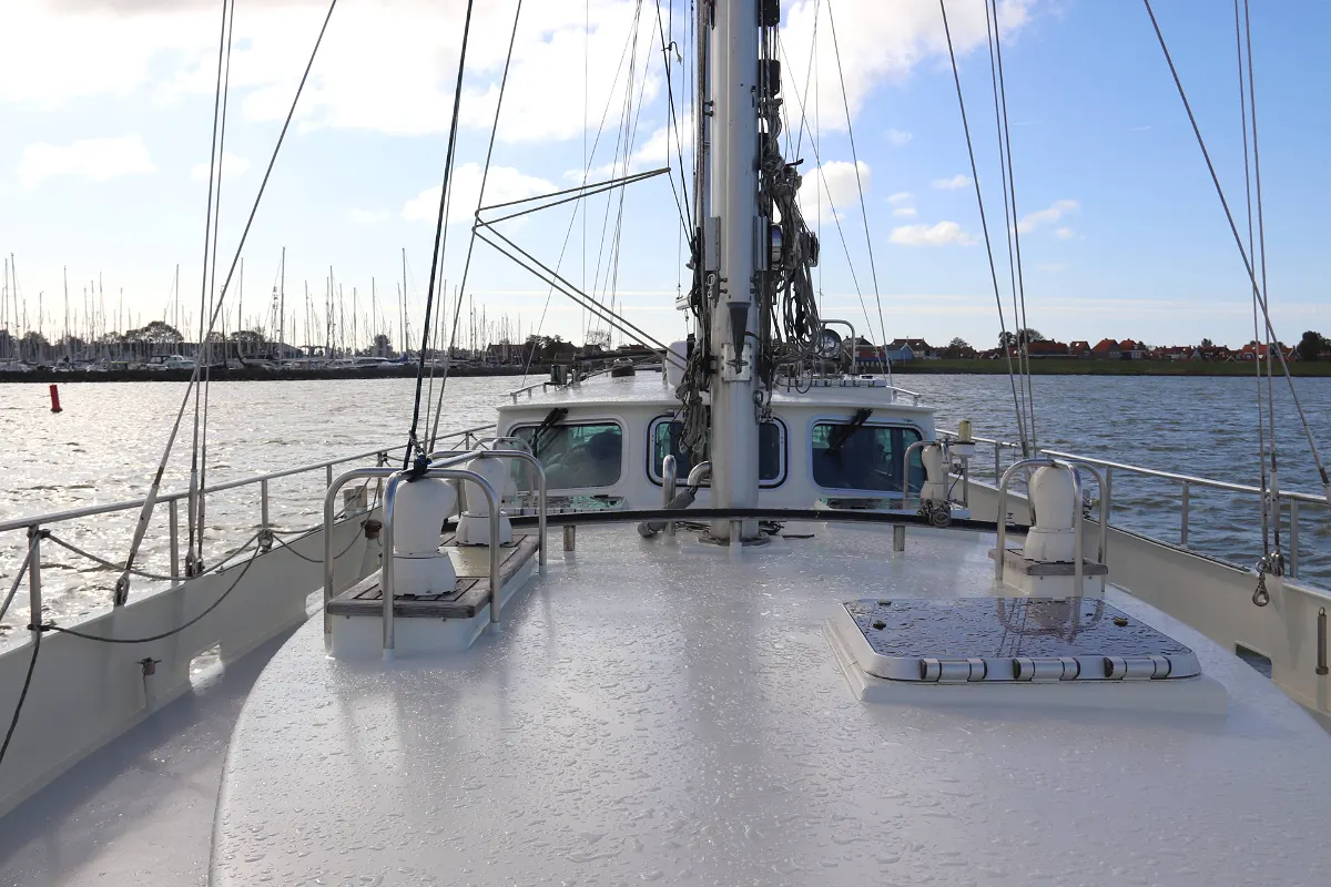 Colin Archer Bronsveen 1500 Deck Saloon 12