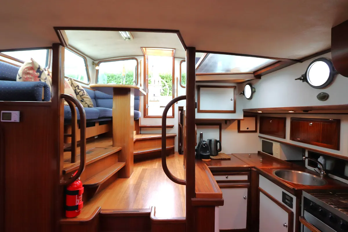Colin Archer Bronsveen 1500 Deck Saloon 69