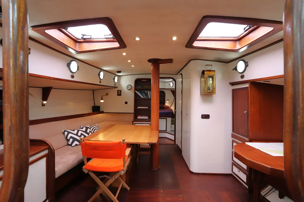 Colin Archer Bronsveen 1500 Deck Saloon 60