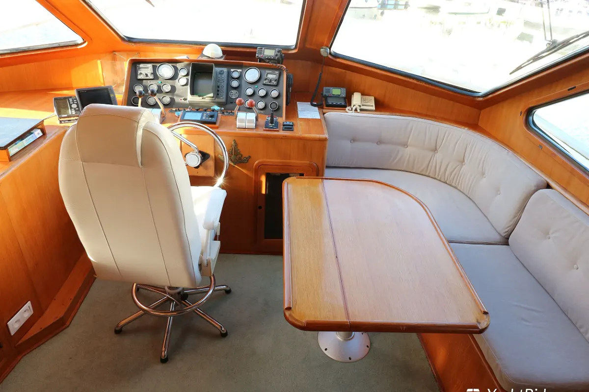 Trader 72 Tide Chase 43