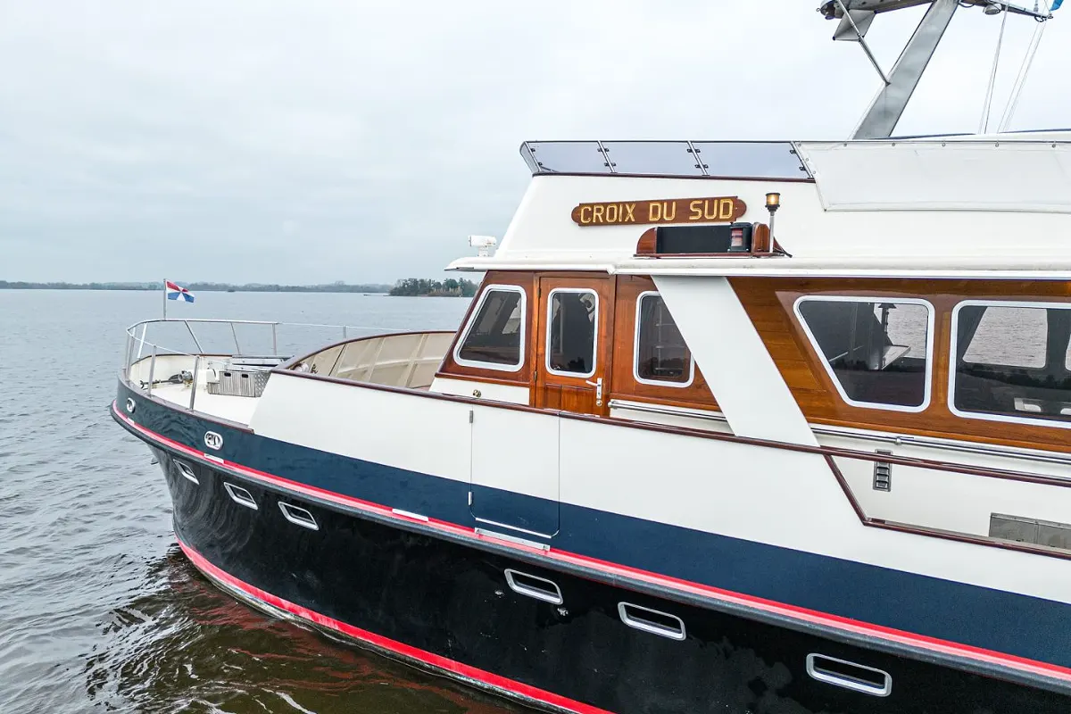 Custom Ex-MTB Motoryacht 24M 12