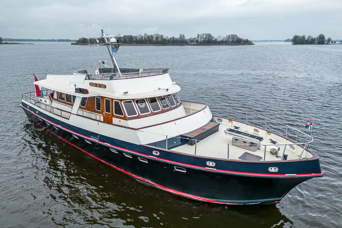 Custom Ex-MTB Motoryacht 24M 35