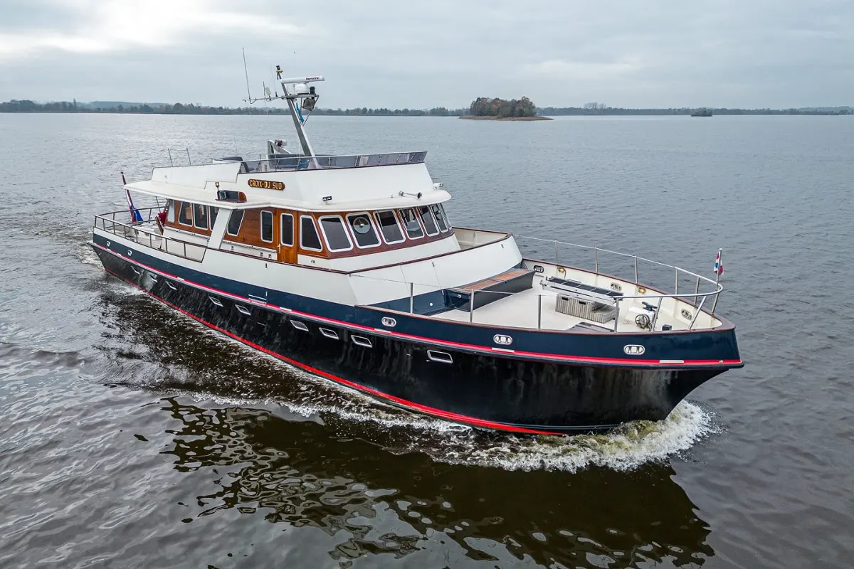 Custom Ex-MTB Motoryacht 24M 37