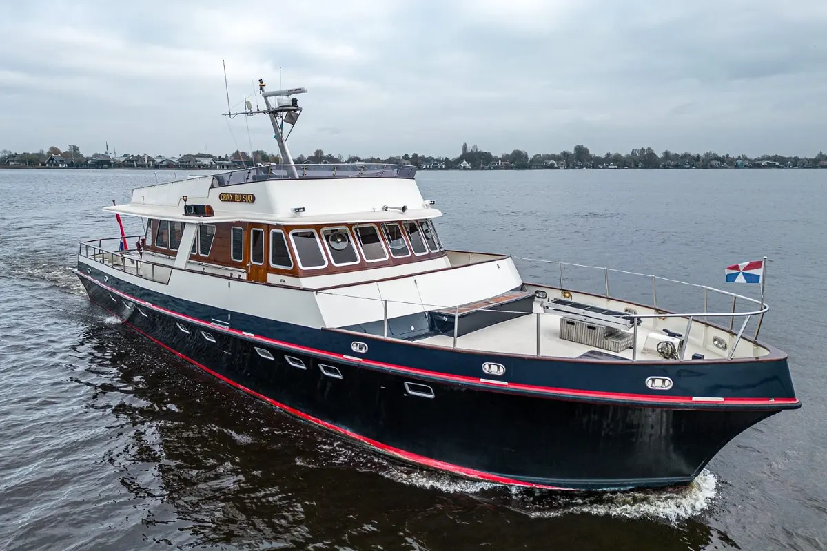 Custom Ex-MTB Motoryacht 24M 43