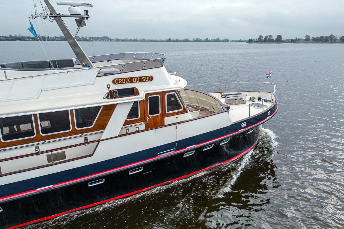 Custom Ex-MTB Motoryacht 24M 44