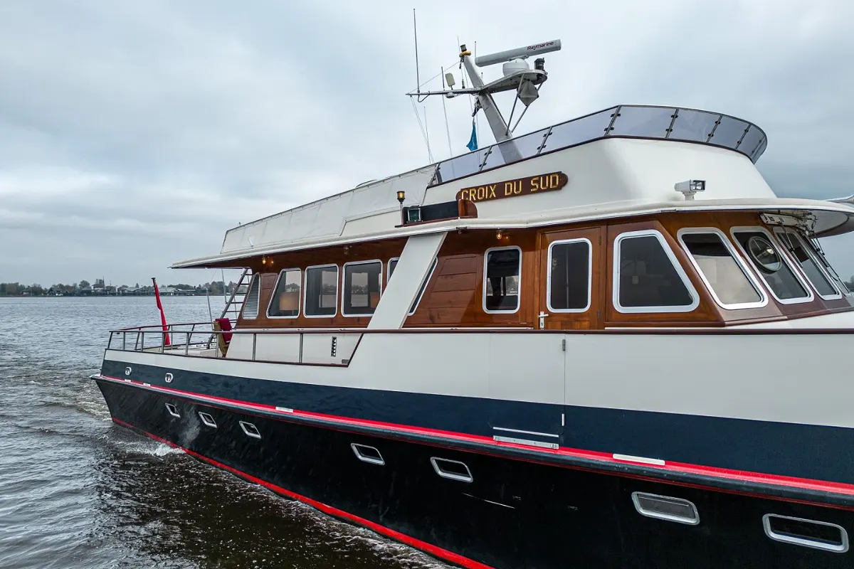 Custom Ex-MTB Motoryacht 24M 48