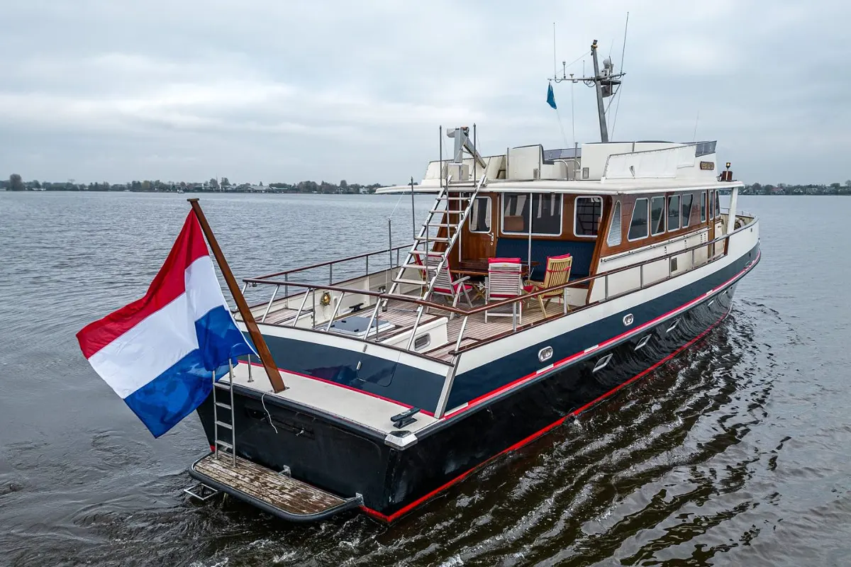 Custom Ex-MTB Motoryacht 24M 52