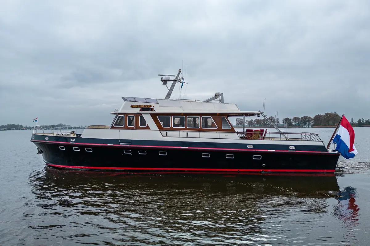 Custom Ex-MTB Motoryacht 24M 54