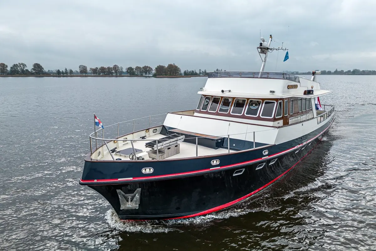 Custom Ex-MTB Motoryacht 24M 55