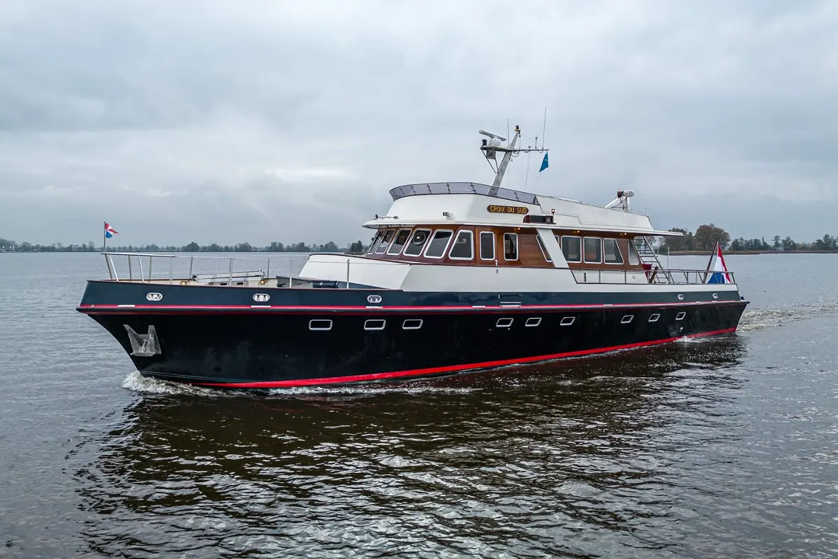 Custom Ex-MTB Motoryacht 24M 57